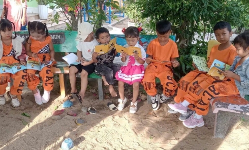 Ngày hội Đọc sách cùng Tủ sách Bồ câu trắng tại Trường Mầm Non Ban Mai, Xã Chư Gu, Huyện Krông Pa, Gia Lai