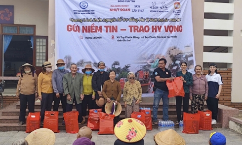 Gửi niềm tin - Trao hy vọng: hơn 1.500 suất quà gửi đến bà con vùng mưa lũ tại Gia Lai