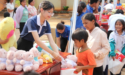 Danh sách 300 em học sinh thụ hưởng từ Chương trình Tháng ba biên giới năm 2024 tại tinh Gia Lai