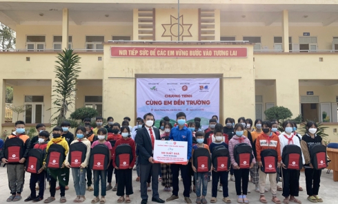 Gửi yêu thương đến học sinh vùng biên giới huyện Mường Nhé tỉnh Điện Biên