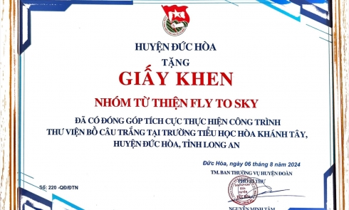 Huyện Đoàn Đức Hòa tặng giấy khen cho Nhóm từ thiện Fly To Sky đã tích cực tham gia Công tác tổ chức thực hiện Công trình Thư viện Bồ câu trắng năm 2024 tại huyện Đức Hòa, tỉnh Long An